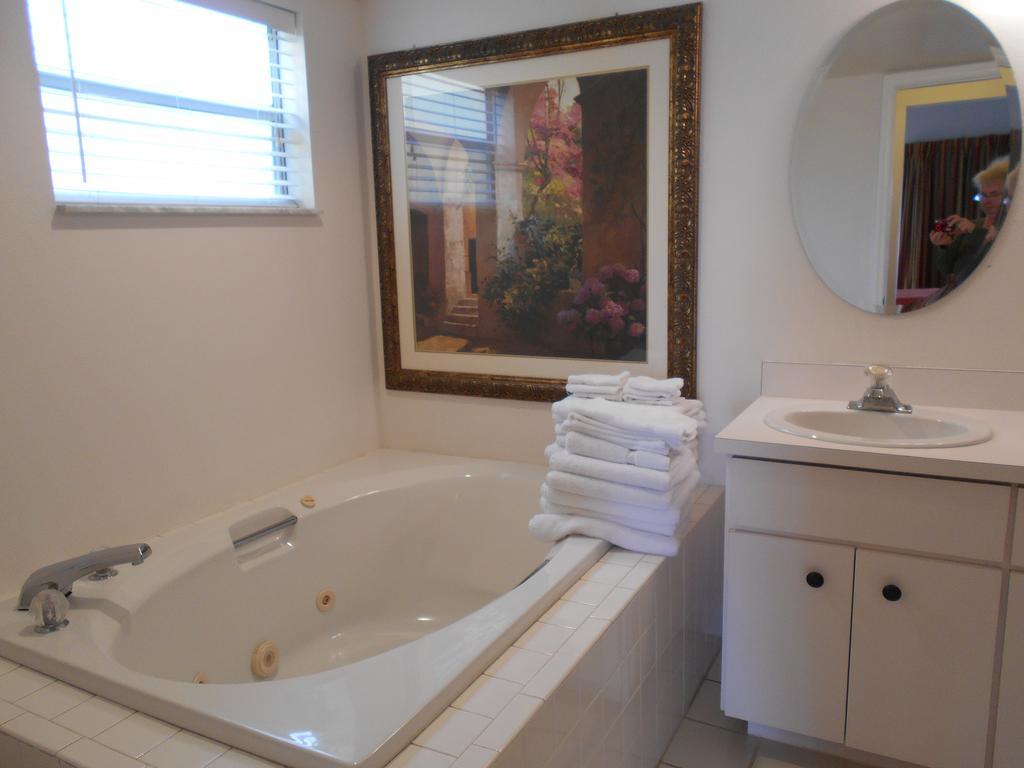 3000 Sq Ft Beach And Bay Condo St. Pete Beach Exterior foto